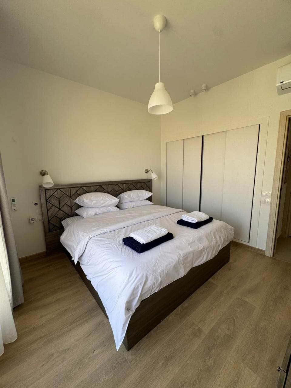 Kamaran | 2BR Pool View, Two Master Suites